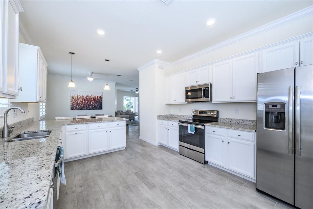 For Rent: $2,800 (3 beds, 2 baths, 1677 Square Feet)