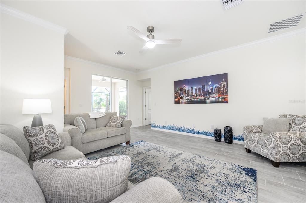 For Rent: $2,800 (3 beds, 2 baths, 1677 Square Feet)