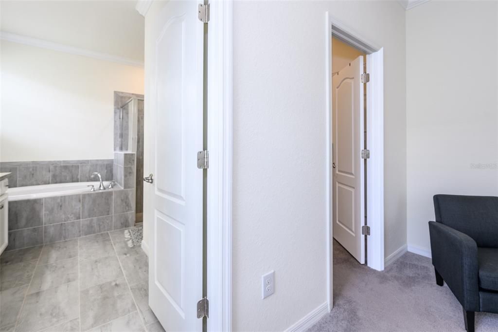For Rent: $2,800 (3 beds, 2 baths, 1677 Square Feet)