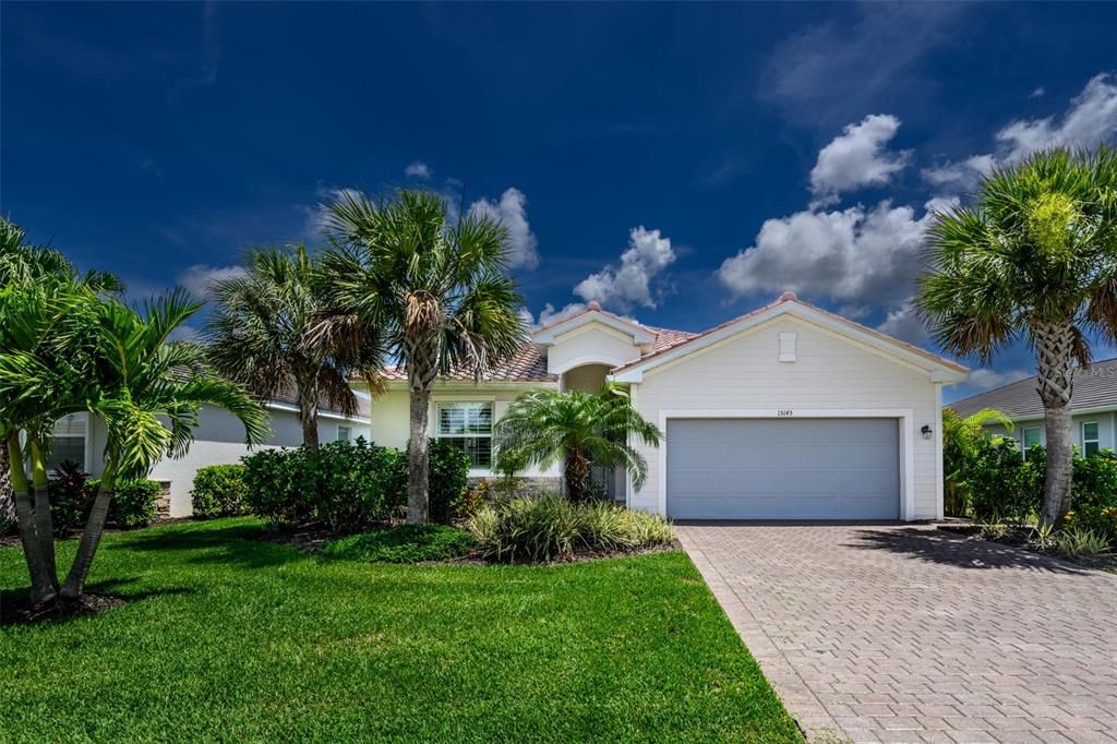 For Rent: $2,800 (3 beds, 2 baths, 1677 Square Feet)