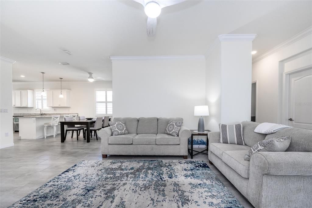 For Rent: $2,800 (3 beds, 2 baths, 1677 Square Feet)