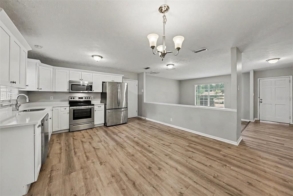En Venta: $334,900 (3 camas, 2 baños, 1422 Pies cuadrados)