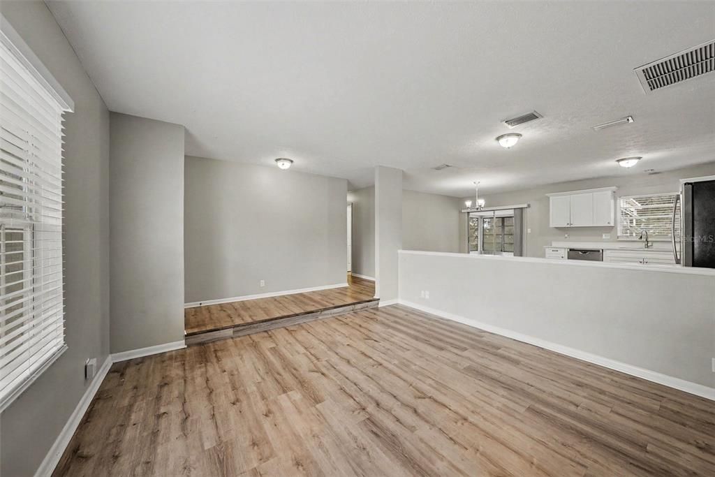 En Venta: $334,900 (3 camas, 2 baños, 1422 Pies cuadrados)