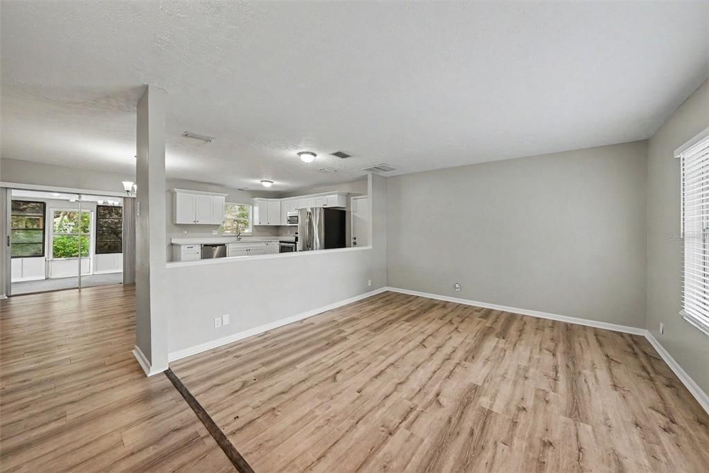 En Venta: $334,900 (3 camas, 2 baños, 1422 Pies cuadrados)