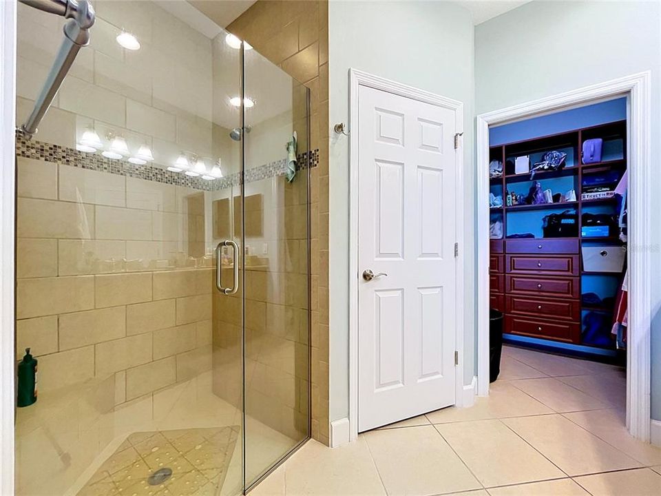For Sale: $309,000 (3 beds, 2 baths, 1568 Square Feet)
