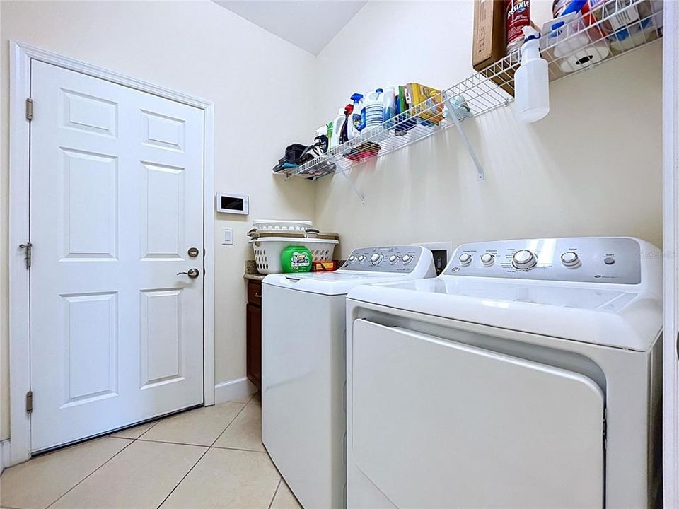 For Sale: $309,000 (3 beds, 2 baths, 1568 Square Feet)