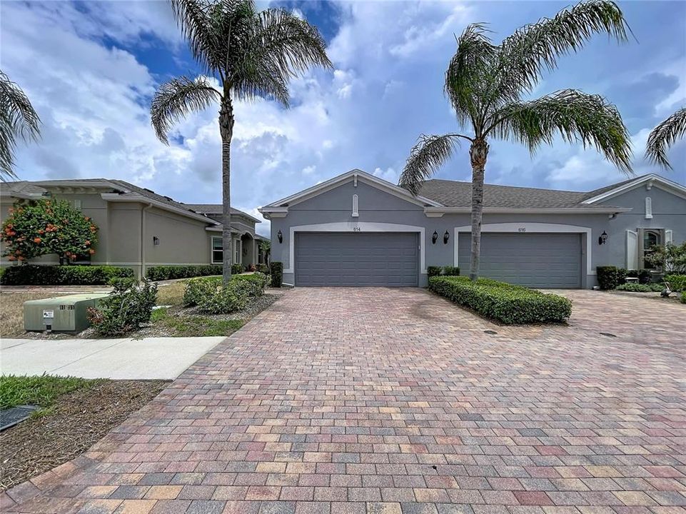 For Sale: $309,000 (3 beds, 2 baths, 1568 Square Feet)