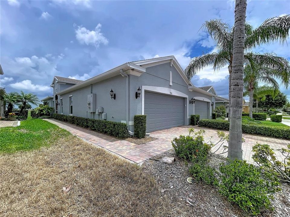 For Sale: $309,000 (3 beds, 2 baths, 1568 Square Feet)