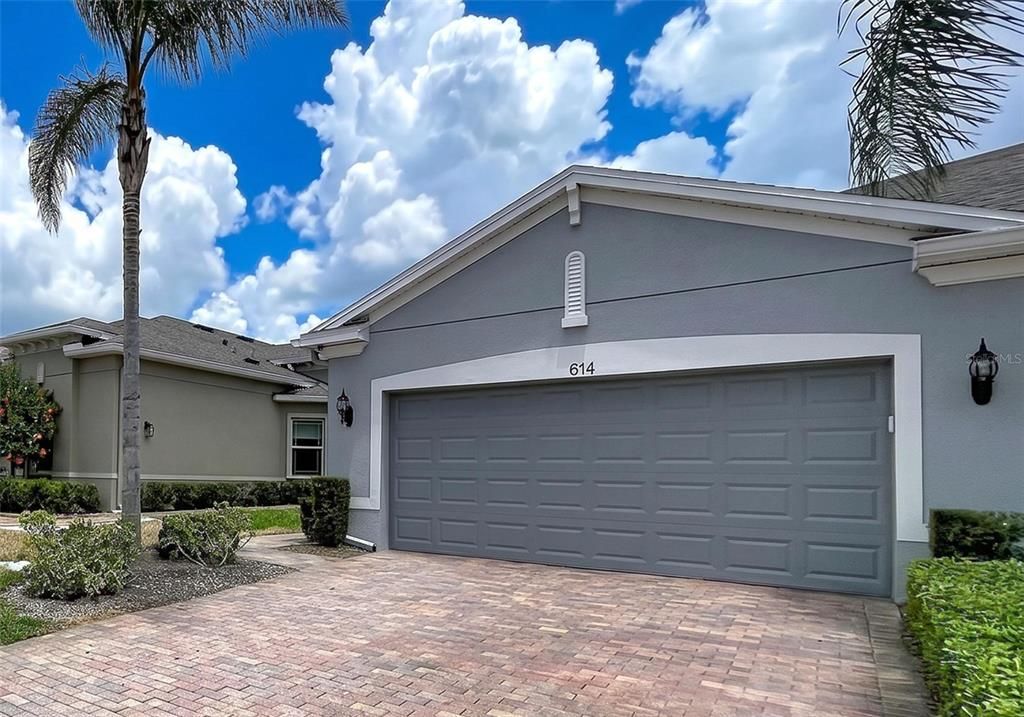 For Sale: $309,000 (3 beds, 2 baths, 1568 Square Feet)