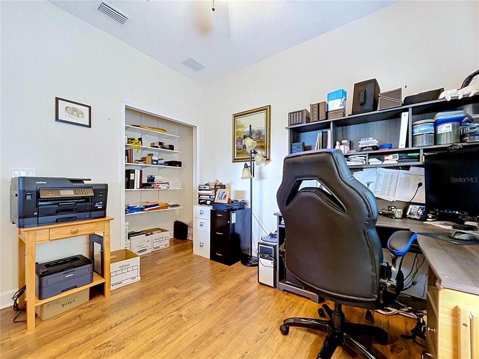 For Sale: $309,000 (3 beds, 2 baths, 1568 Square Feet)