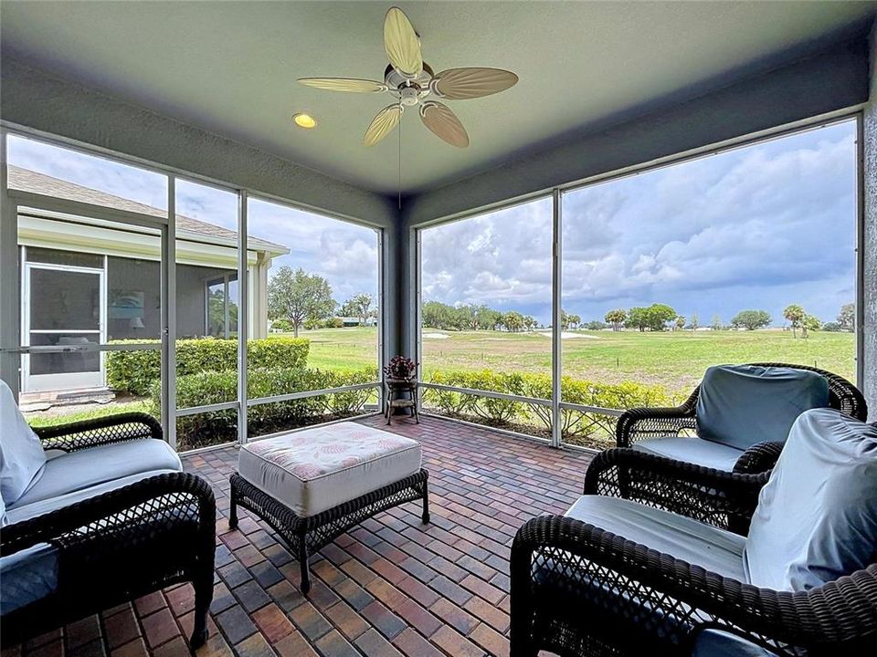 For Sale: $309,000 (3 beds, 2 baths, 1568 Square Feet)
