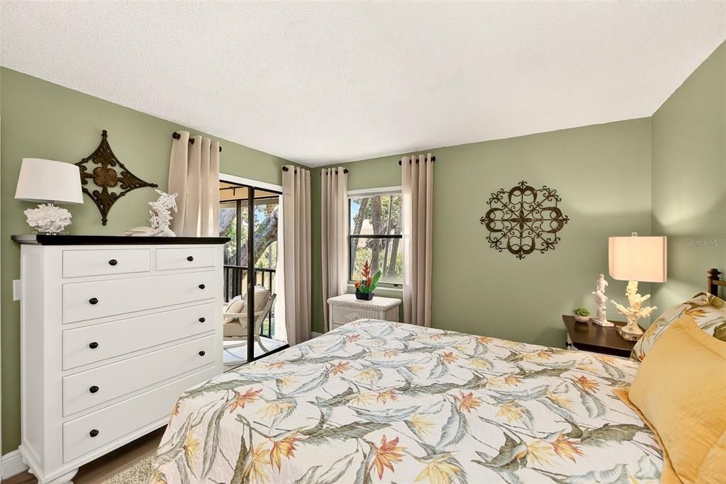 En Venta: $239,000 (2 camas, 2 baños, 910 Pies cuadrados)