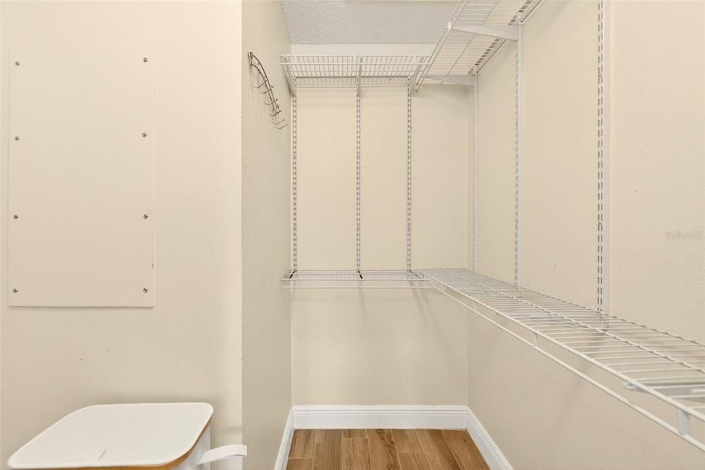 En Venta: $239,000 (2 camas, 2 baños, 910 Pies cuadrados)
