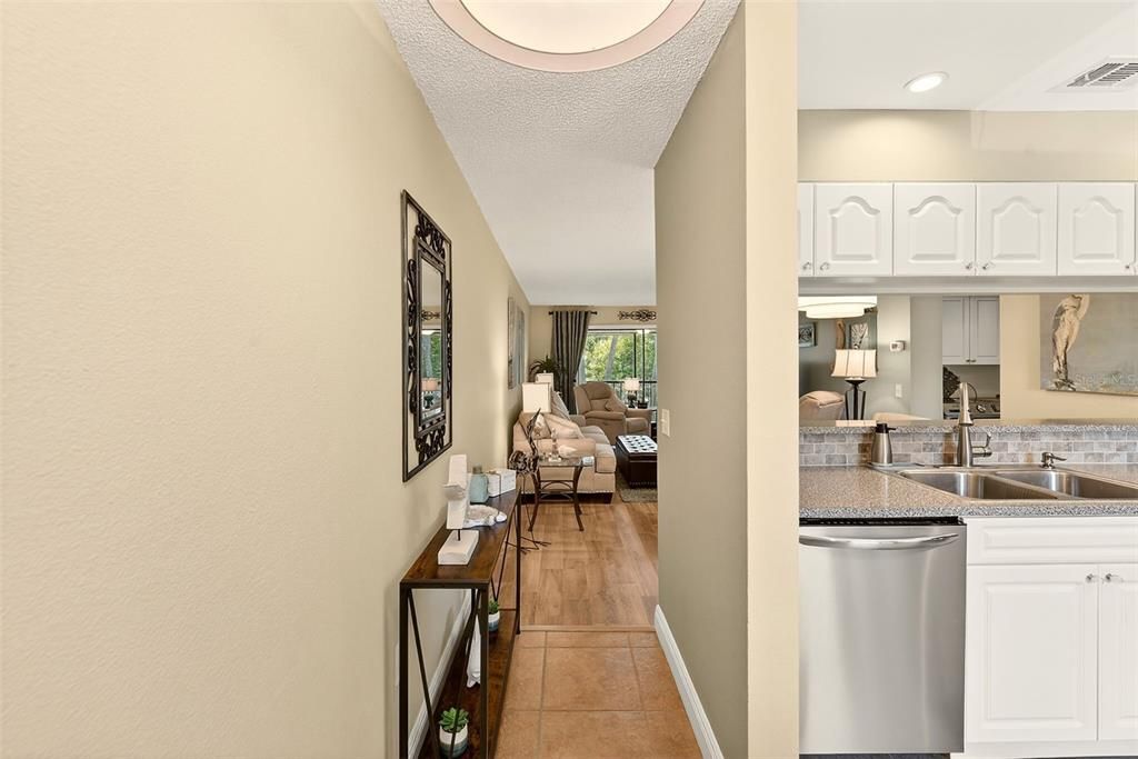 En Venta: $239,000 (2 camas, 2 baños, 910 Pies cuadrados)