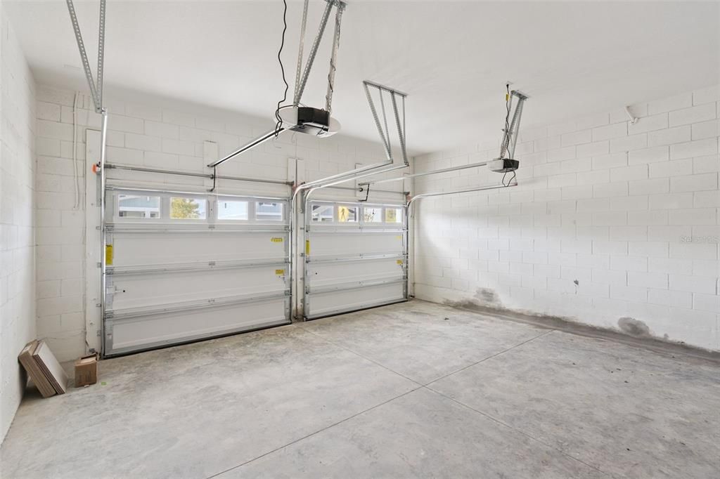 For Rent: $2,300 (4 beds, 2 baths, 1824 Square Feet)