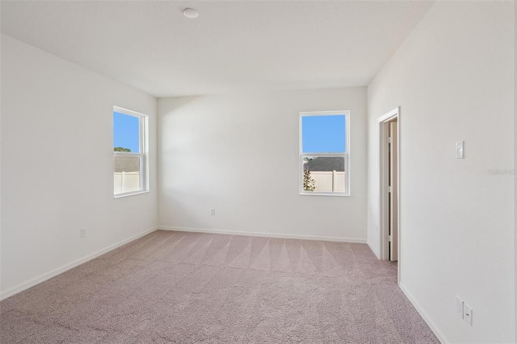 For Rent: $2,300 (4 beds, 2 baths, 1824 Square Feet)