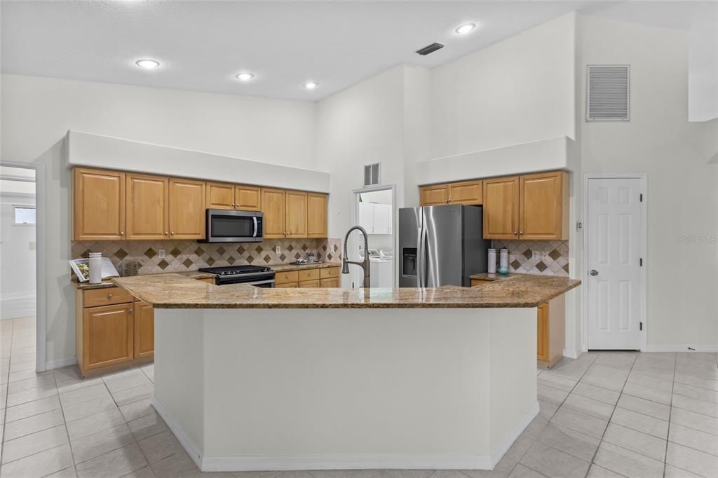 For Sale: $835,000 (4 beds, 3 baths, 2742 Square Feet)