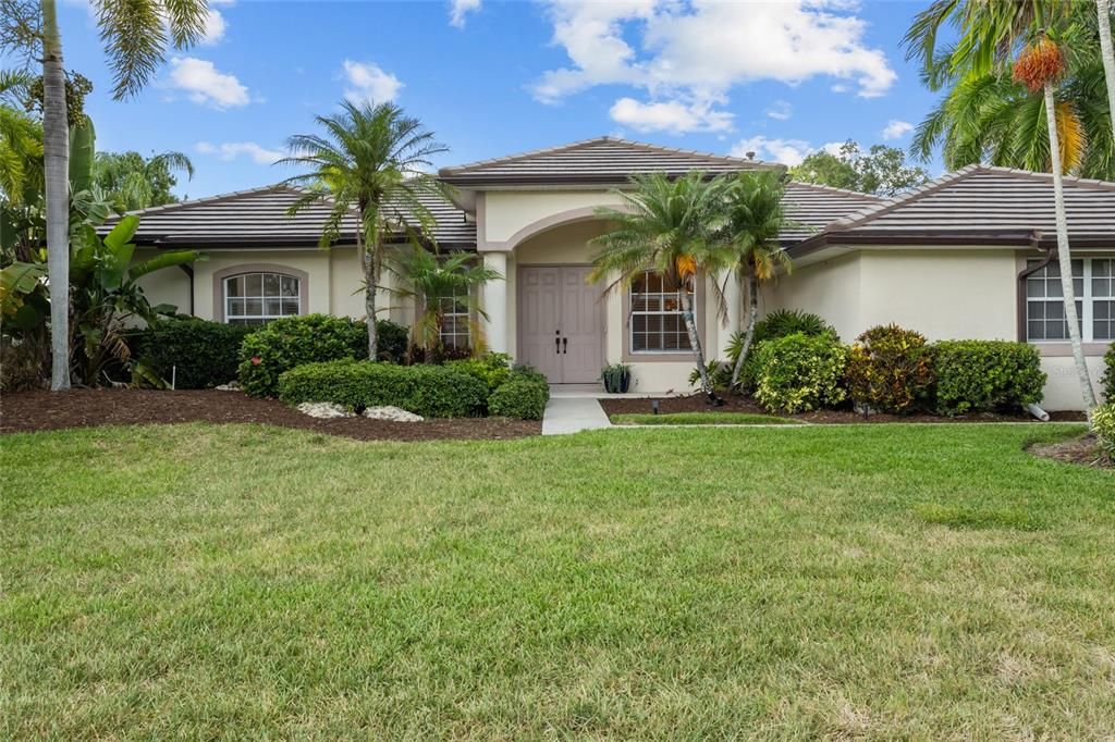 For Sale: $835,000 (4 beds, 3 baths, 2742 Square Feet)