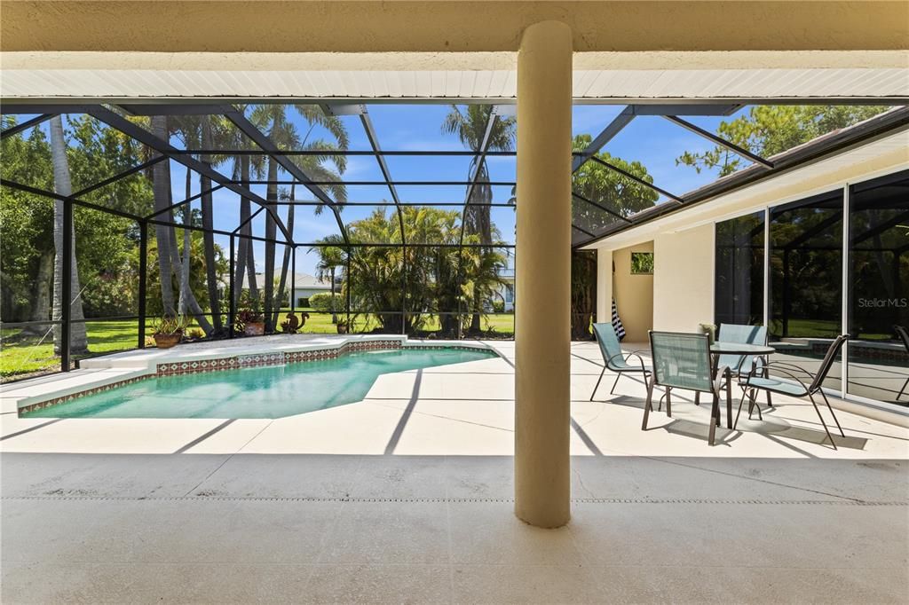 For Sale: $835,000 (4 beds, 3 baths, 2742 Square Feet)