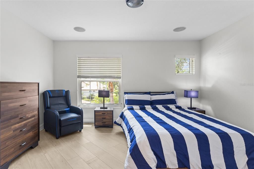 For Sale: $1,099,000 (5 beds, 3 baths, 2960 Square Feet)