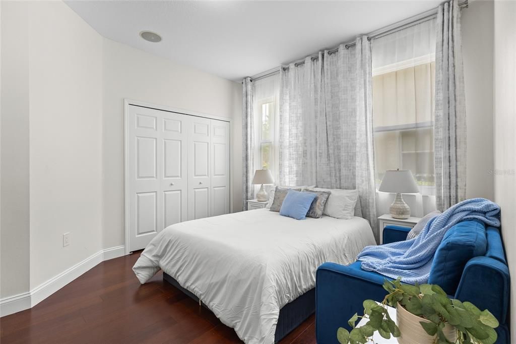 For Sale: $1,099,000 (5 beds, 3 baths, 2960 Square Feet)