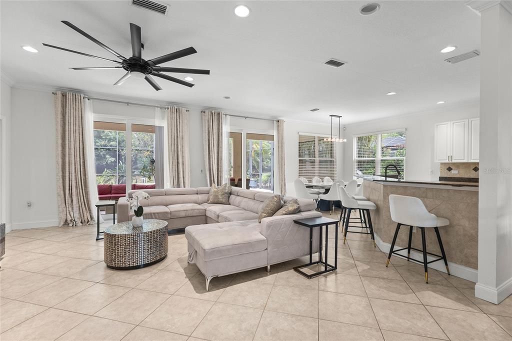 For Sale: $1,099,000 (5 beds, 3 baths, 2960 Square Feet)