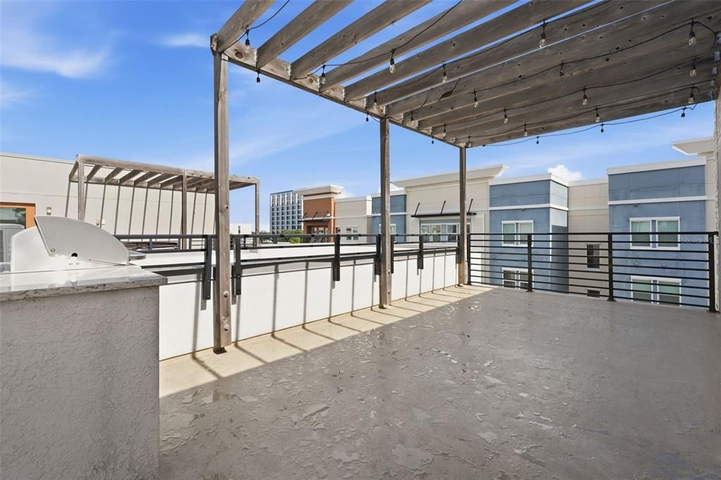 En Venta: $699,900 (3 camas, 3 baños, 1855 Pies cuadrados)