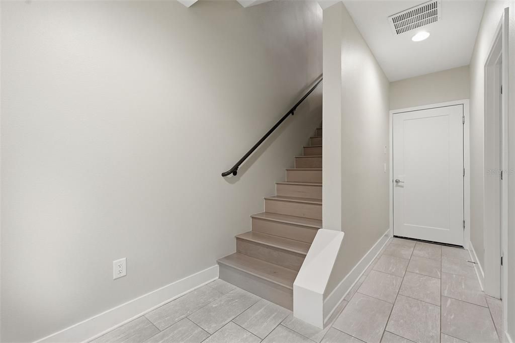En Venta: $699,900 (3 camas, 3 baños, 1855 Pies cuadrados)