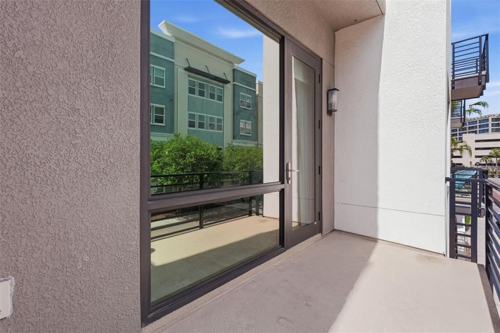 En Venta: $699,900 (3 camas, 3 baños, 1855 Pies cuadrados)