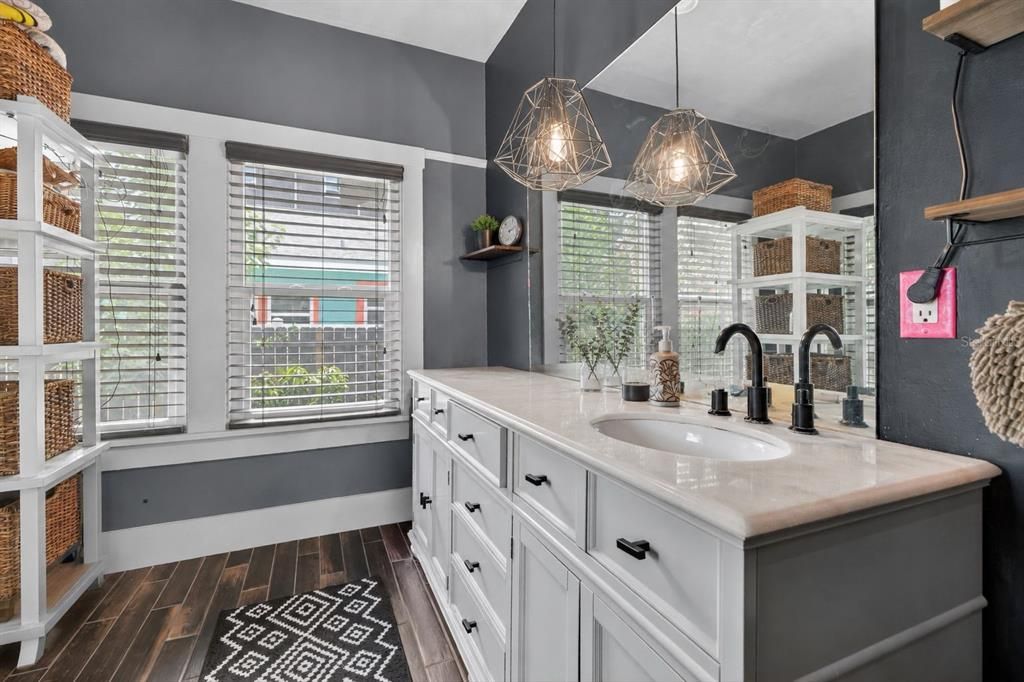 For Sale: $575,000 (2 beds, 2 baths, 1430 Square Feet)