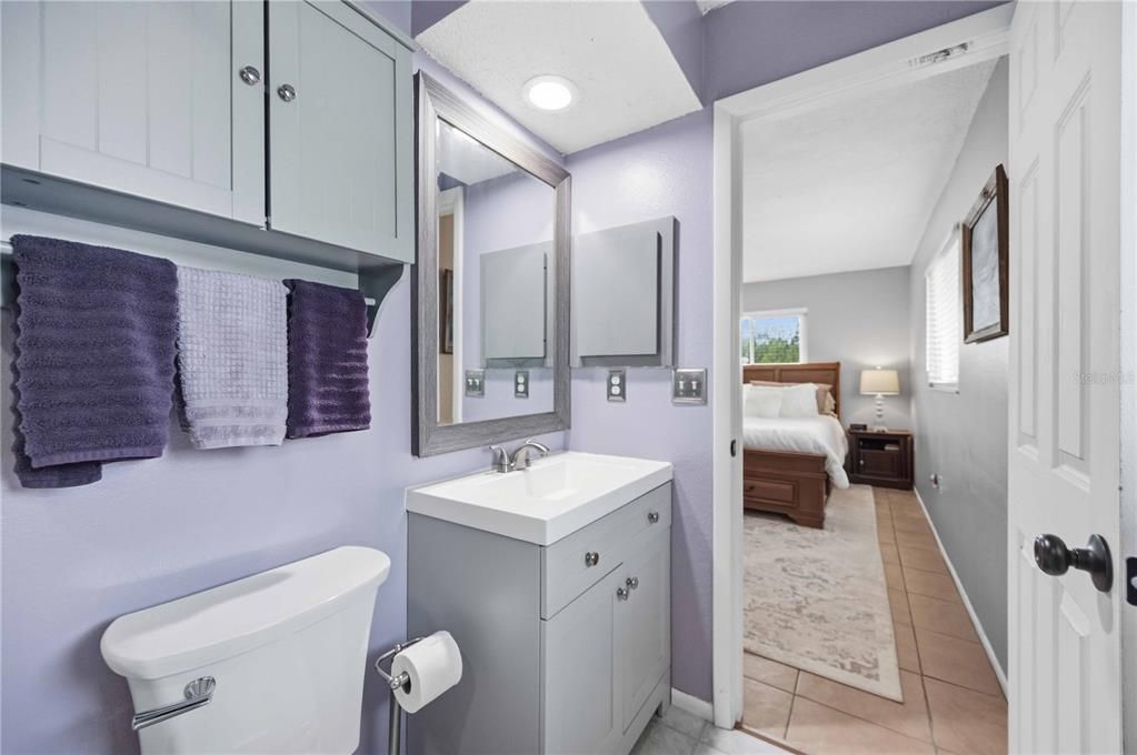 For Sale: $279,900 (2 beds, 2 baths, 1169 Square Feet)