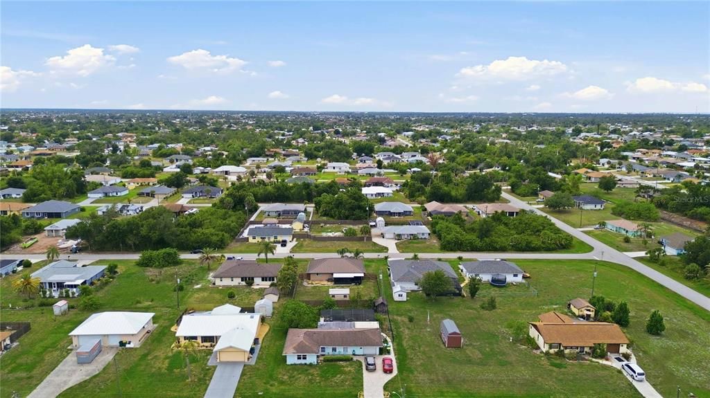 For Sale: $279,900 (2 beds, 2 baths, 1169 Square Feet)