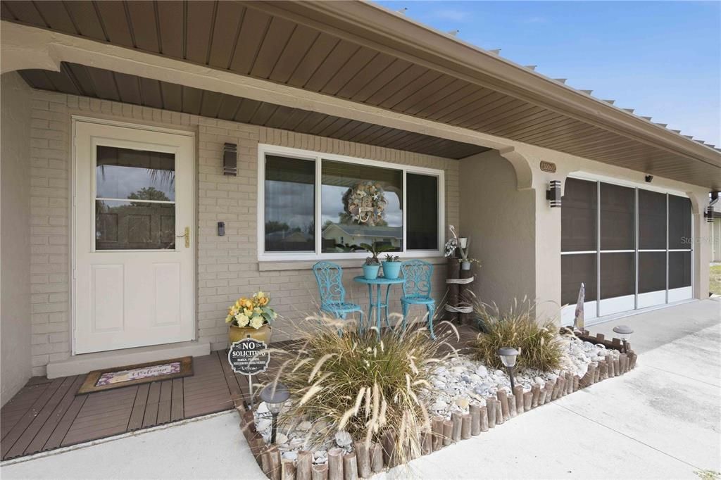 For Sale: $279,900 (2 beds, 2 baths, 1169 Square Feet)