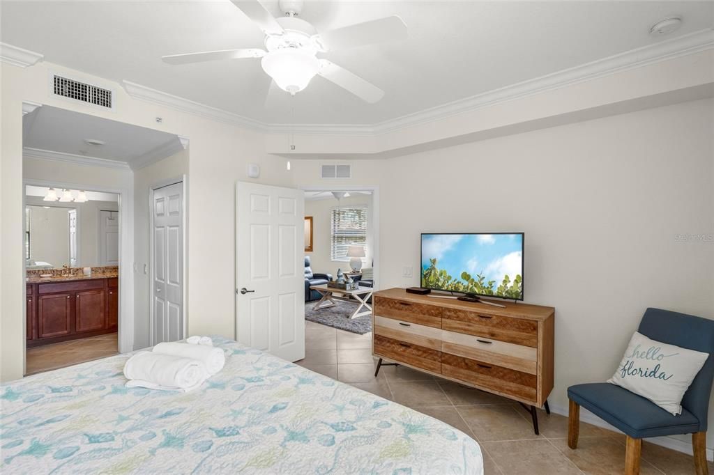 На продажу: $317,500 (3 спален, 2 ванн, 1325 Квадратных фут)