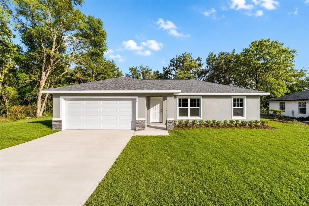 For Sale: $245,000 (3 beds, 2 baths, 1089 Square Feet)