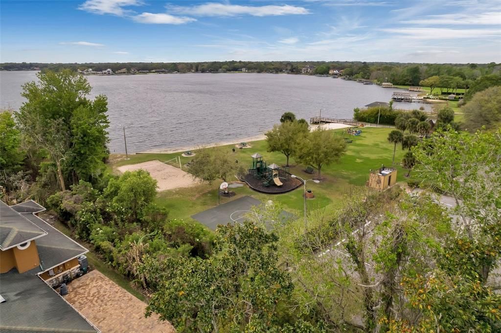 En Venta: $650,000 (4 camas, 2 baños, 2358 Pies cuadrados)
