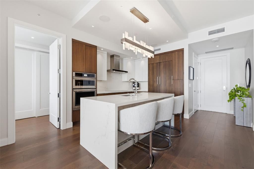 For Sale: $2,000,000 (2 beds, 2 baths, 1522 Square Feet)