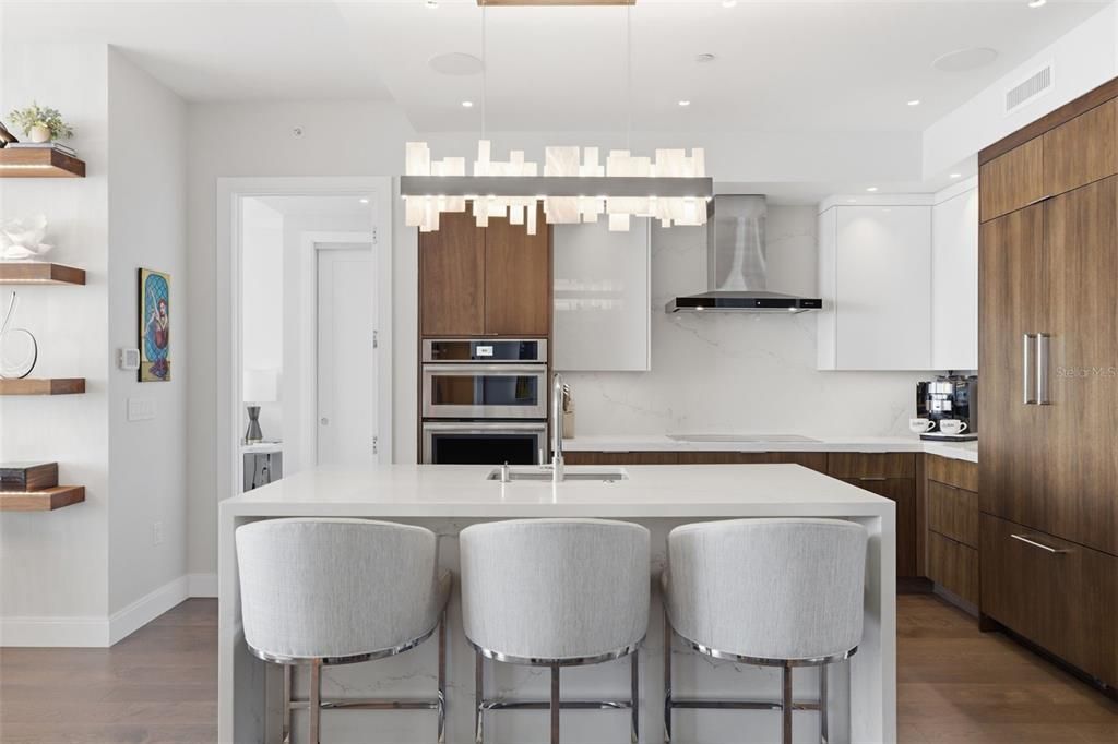 For Sale: $2,000,000 (2 beds, 2 baths, 1522 Square Feet)