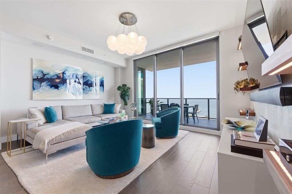 For Sale: $2,000,000 (2 beds, 2 baths, 1522 Square Feet)