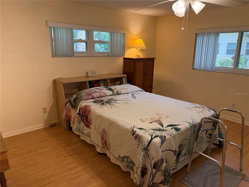 En Venta: $137,900 (2 camas, 2 baños, 1368 Pies cuadrados)