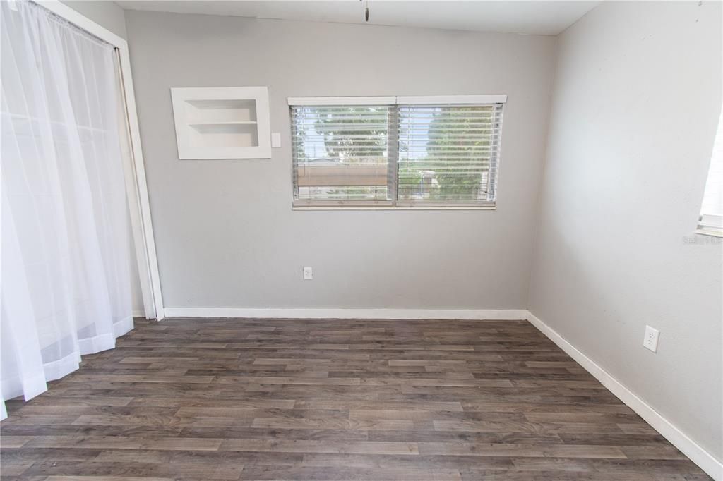 Active With Contract: $220,000 (3 beds, 1 baths, 1010 Square Feet)
