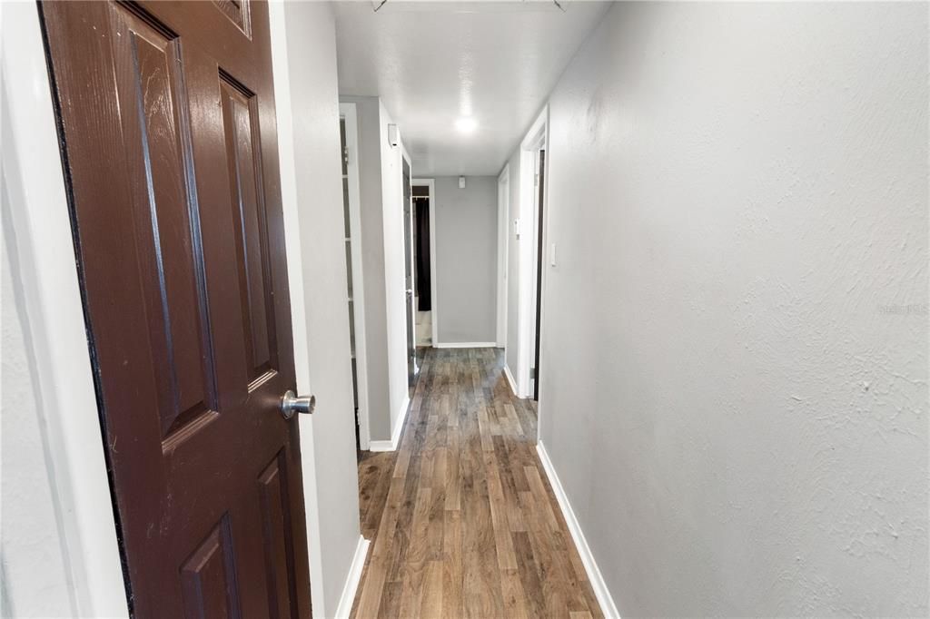 Active With Contract: $220,000 (3 beds, 1 baths, 1010 Square Feet)