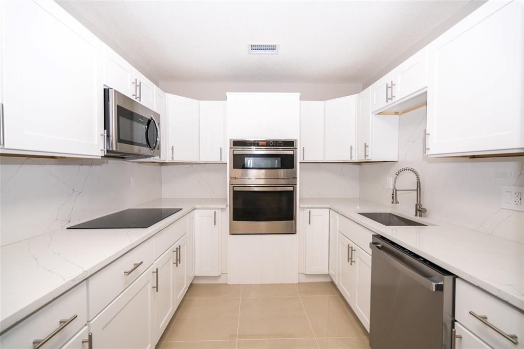 For Sale: $399,000 (4 beds, 2 baths, 1748 Square Feet)