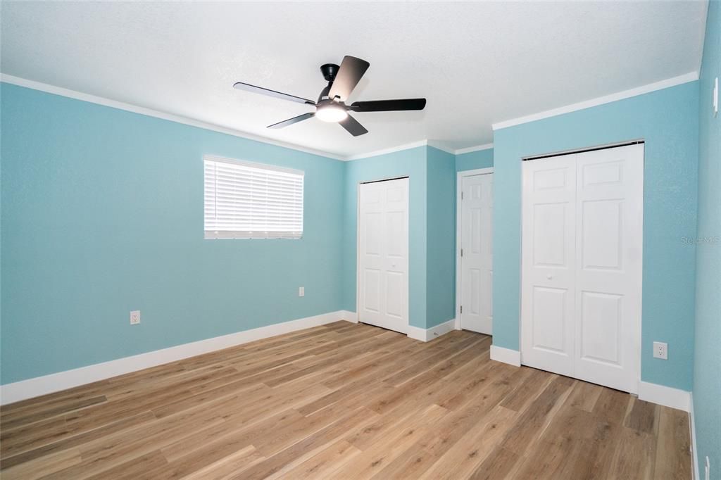For Sale: $399,000 (4 beds, 2 baths, 1748 Square Feet)