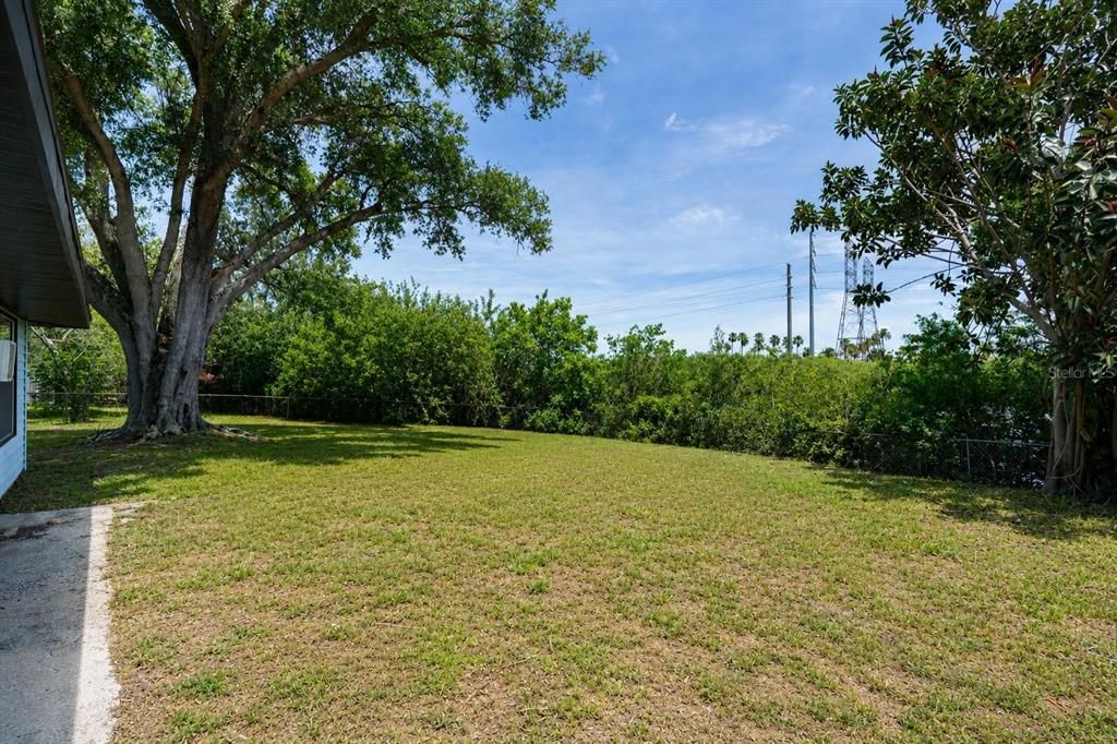 For Sale: $399,000 (4 beds, 2 baths, 1748 Square Feet)