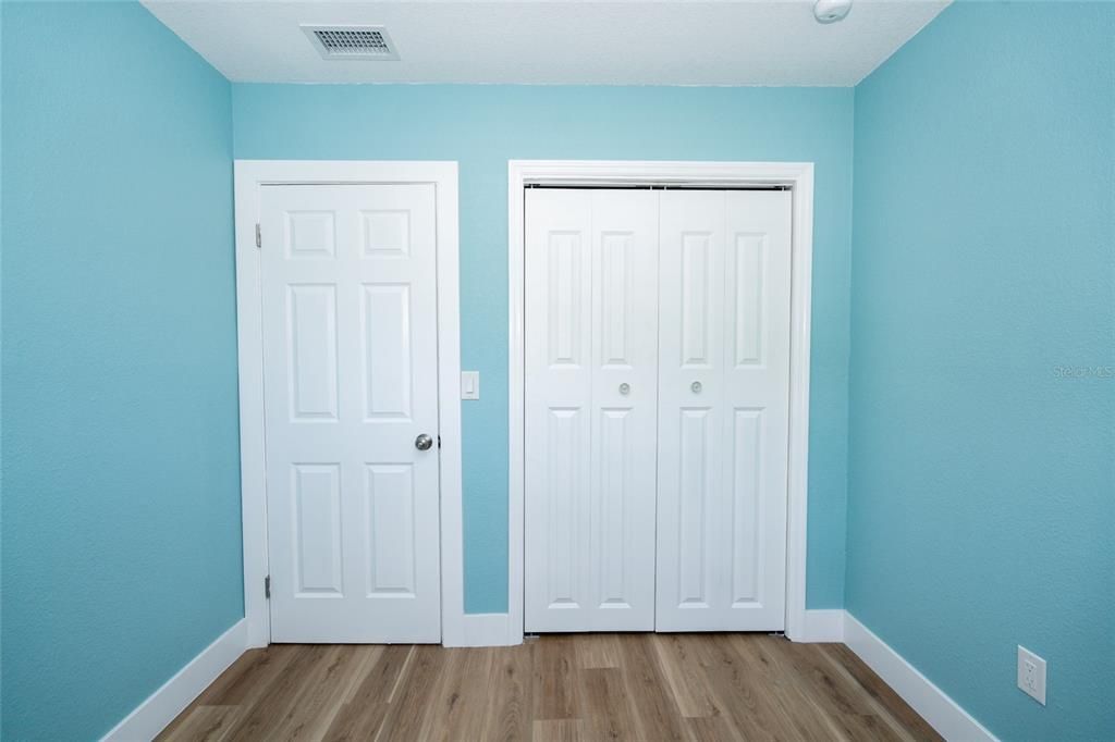For Sale: $399,000 (4 beds, 2 baths, 1748 Square Feet)