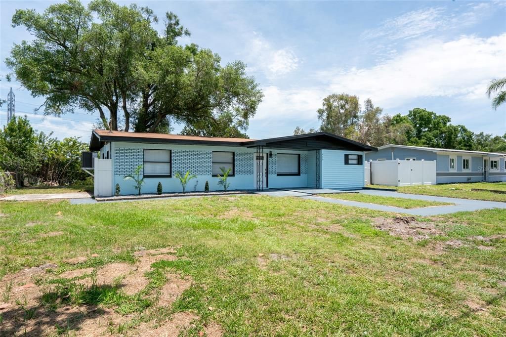 For Sale: $399,000 (4 beds, 2 baths, 1748 Square Feet)