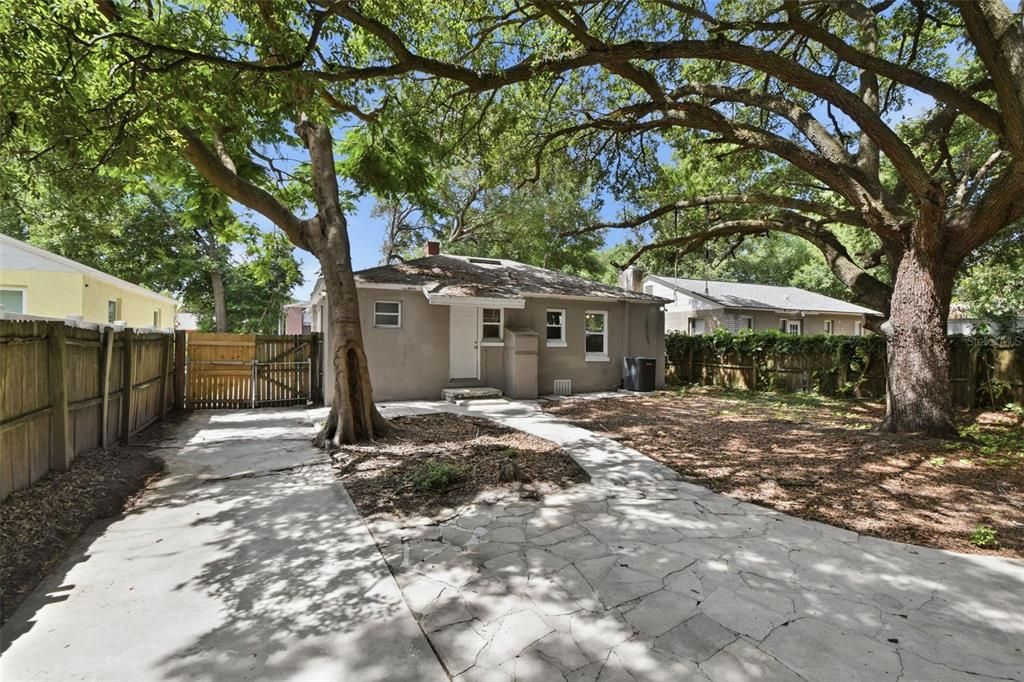 En Venta: $304,999 (3 camas, 2 baños, 910 Pies cuadrados)