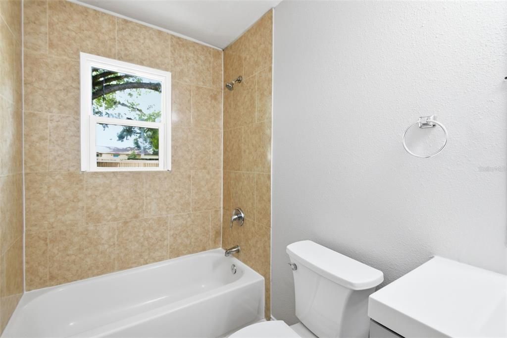 En Venta: $304,999 (3 camas, 2 baños, 910 Pies cuadrados)