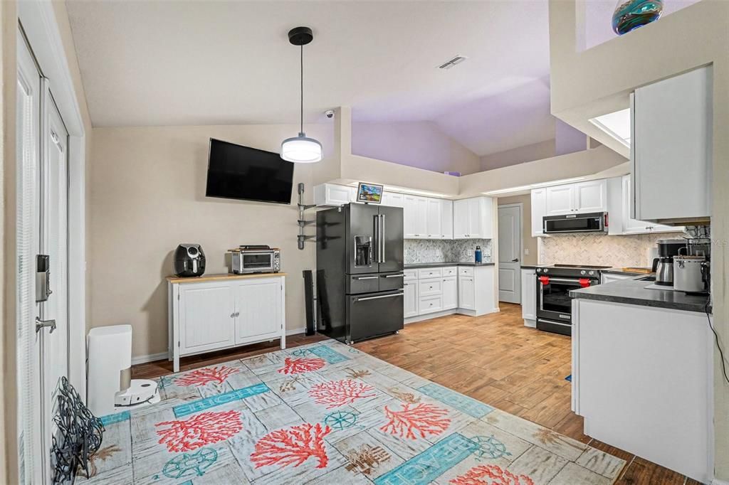 For Sale: $445,000 (3 beds, 2 baths, 2070 Square Feet)